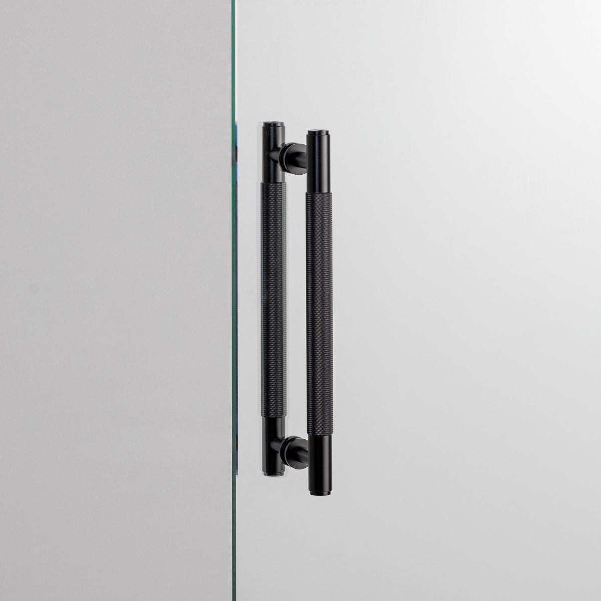 Modlite Pull Bar PULL BAR / DOBULE-SIDED / BLACK – WOODNSTEEL NAMESTAJ NOVI SAD
