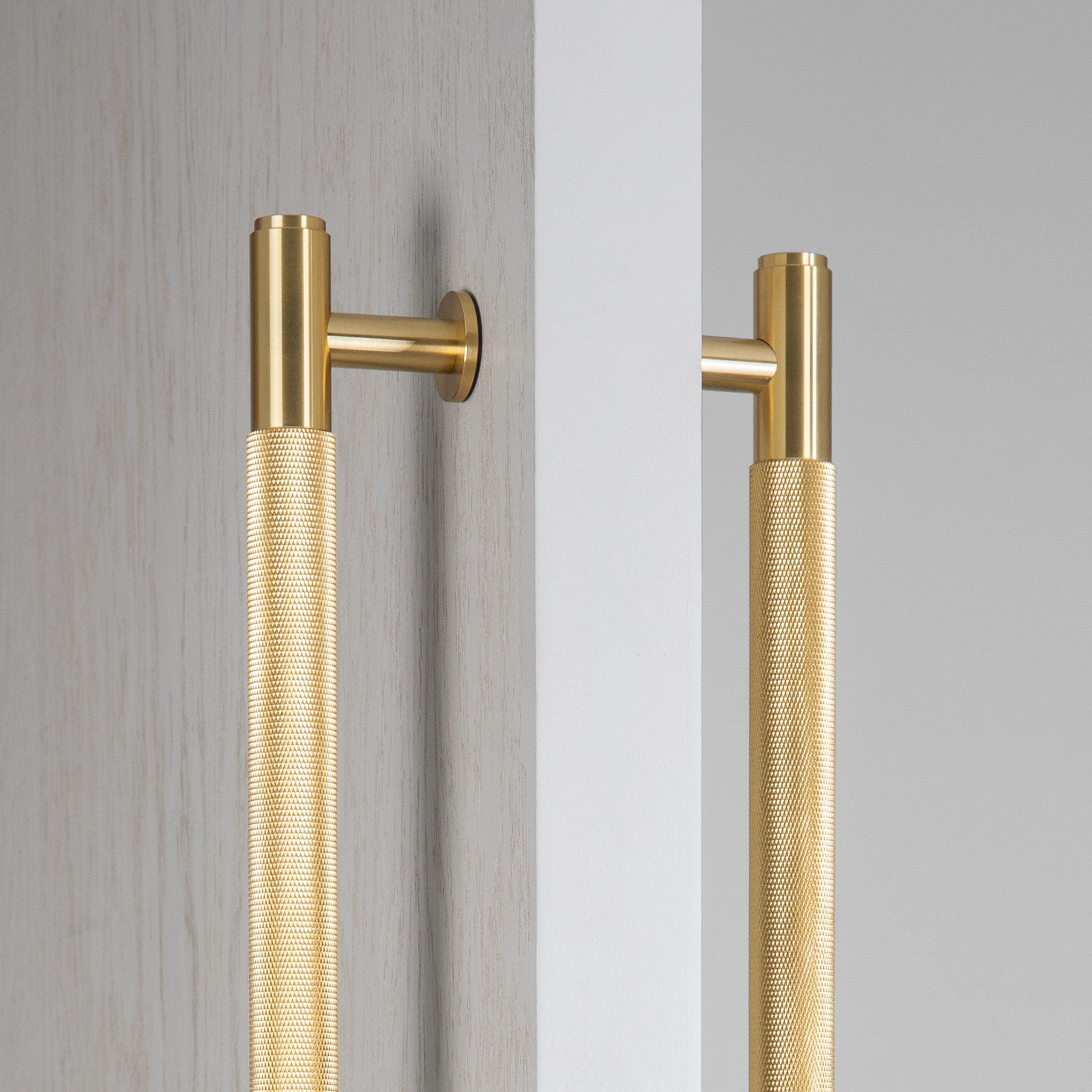 PULL BAR / DOBULE-SIDED / BRASS – WOODNSTEEL NAMESTAJ NOVI SAD